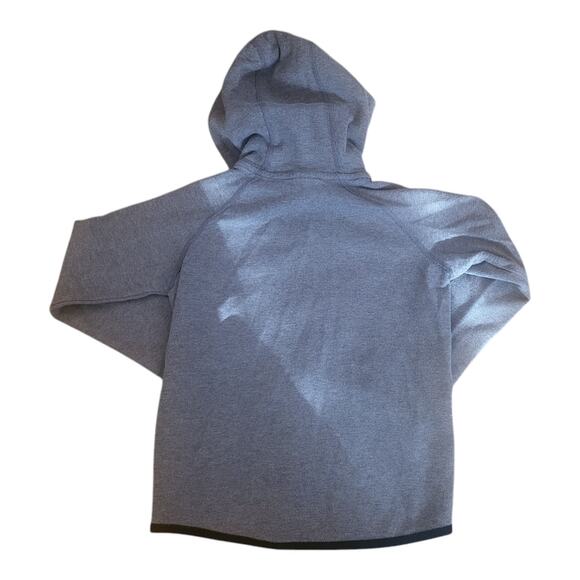 Gap Fit Hoodie - Comfortable & Stylish Activewear! - Picture 2 of 3